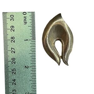 Scarf Dress Gold-Toned Vintage Clip Leaf Shape detailed perfect for Fall!